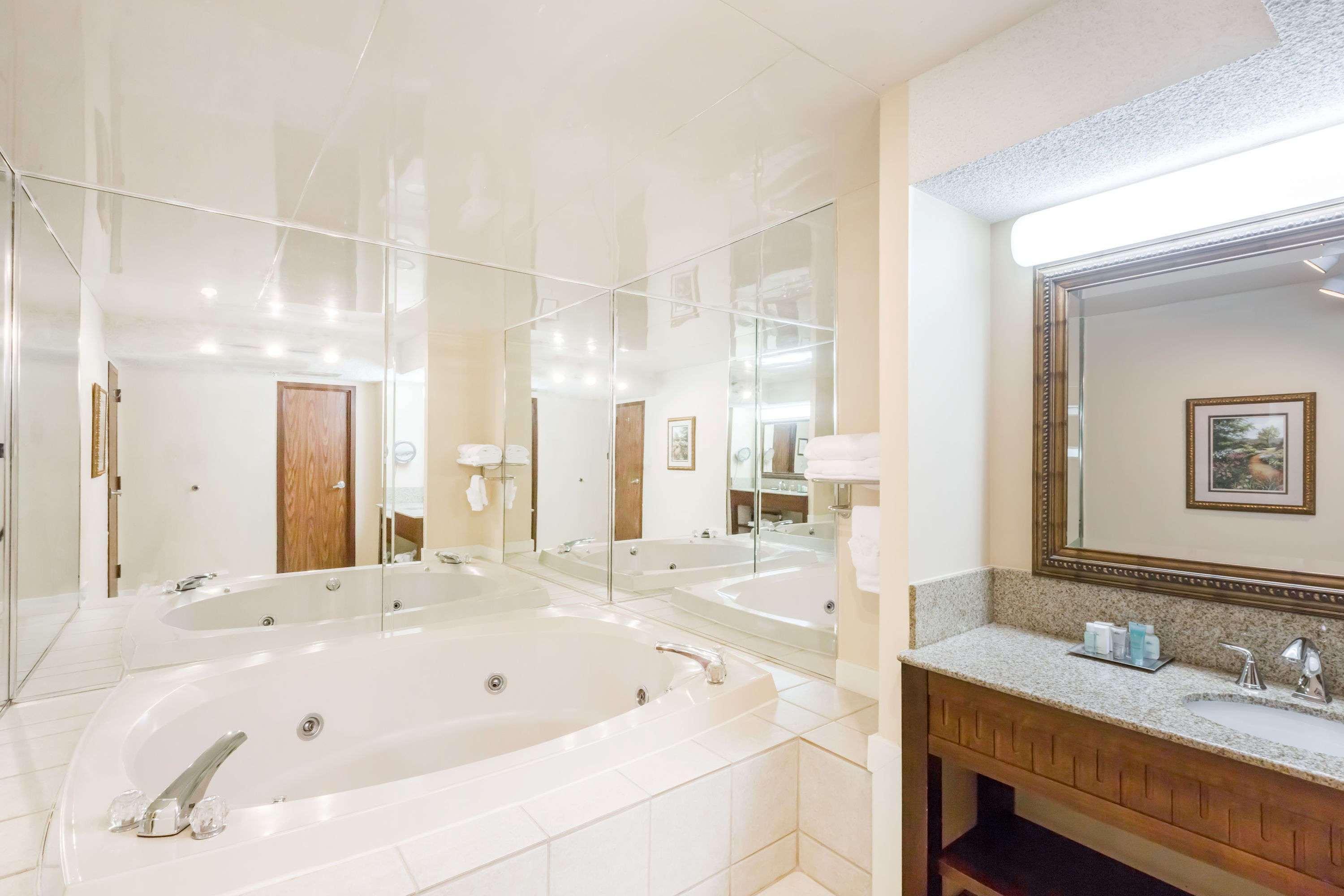 Wyndham Riverfront Hotel Little Rock Ngoại thất bức ảnh