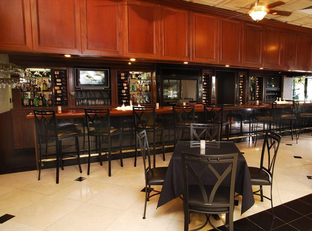 Wyndham Riverfront Hotel Little Rock Ngoại thất bức ảnh